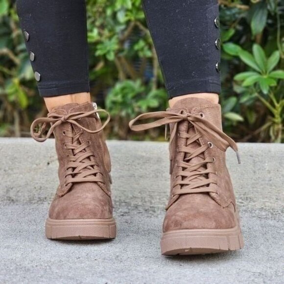 Womens Suede Nude Combat Ankle Boots Lace Up Heeled - Picture 3 of 5